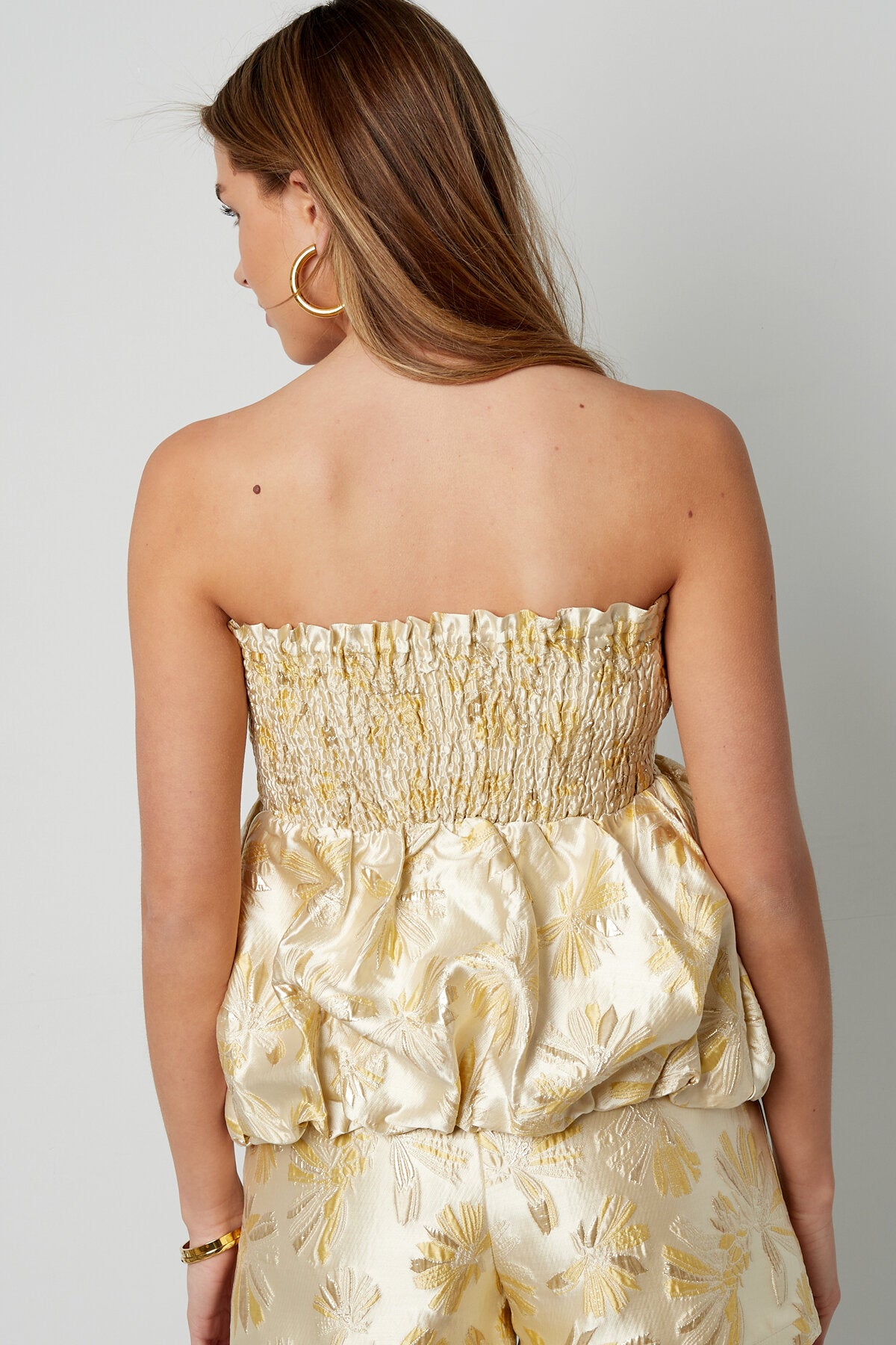 Elegant Sleeveless Top in Pink and Champagne
