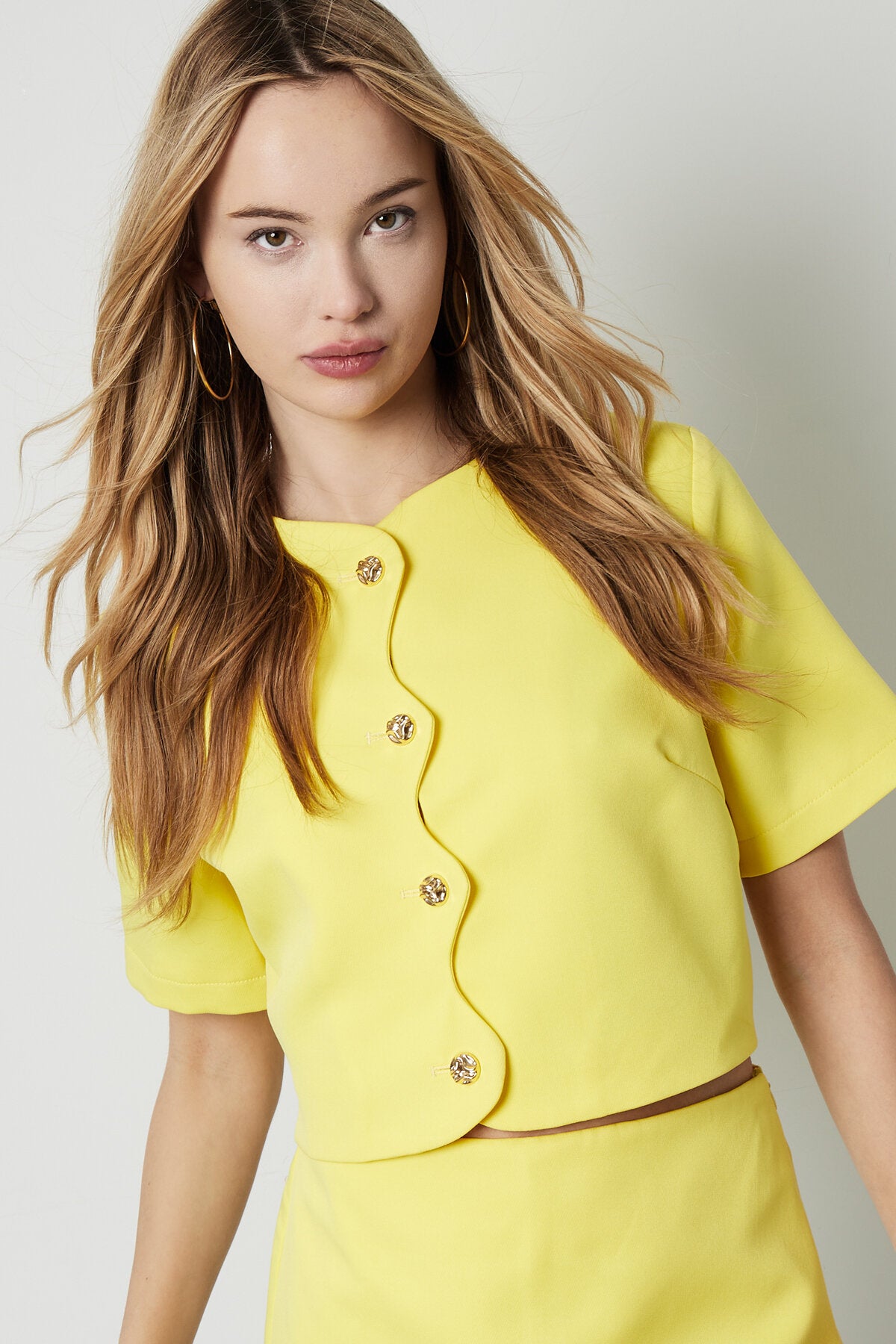 Stylish Comfort: Short Sleeve Tops in Vibrant Colors