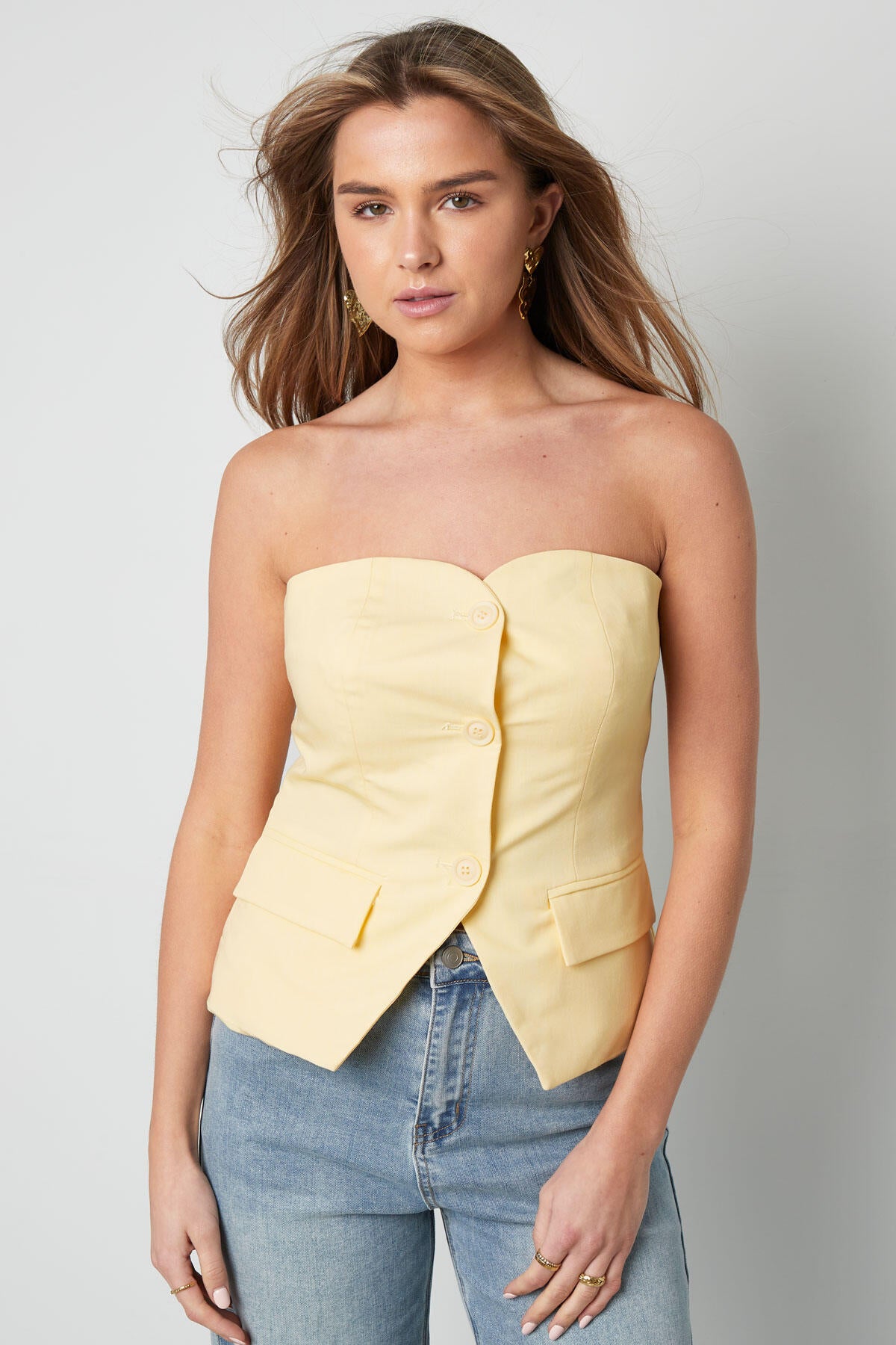 Stylish Sleeveless Tops in Yellow, Green, Black