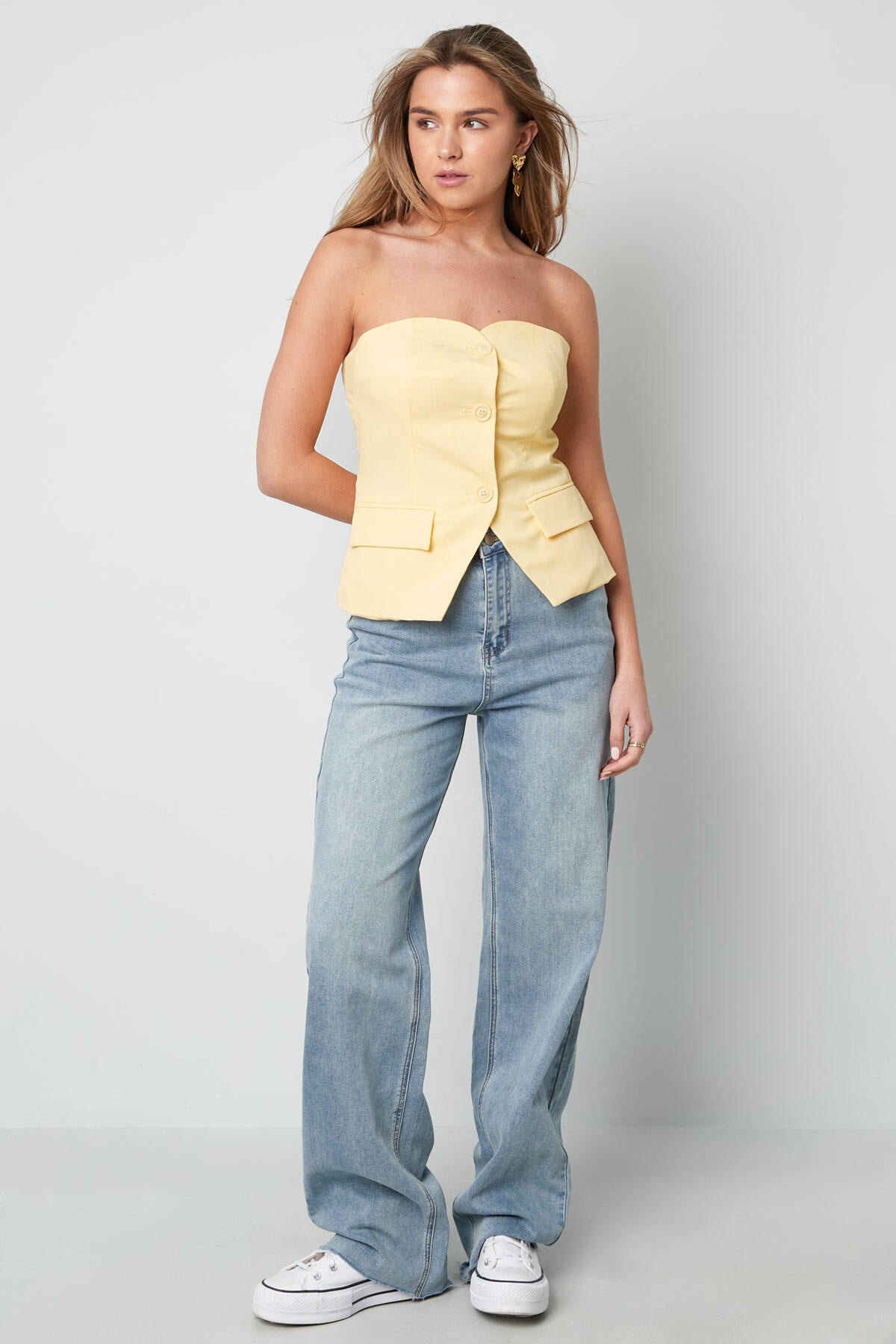 Stylish Sleeveless Tops in Yellow, Green, Black
