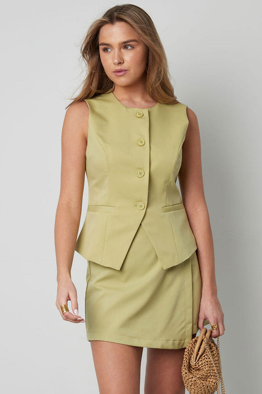 Elegant Sleeveless Top for All Occasions