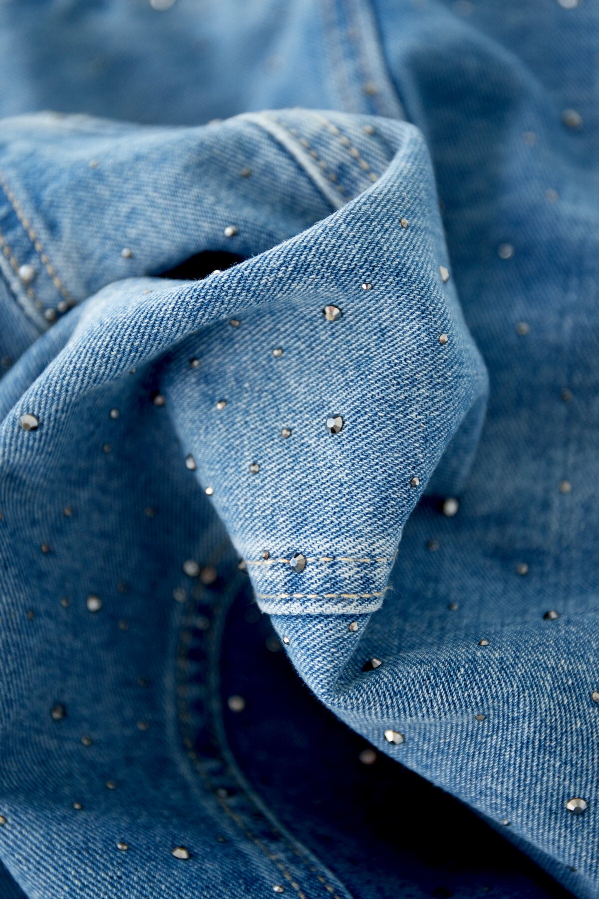 Stylish All-Fit Blue Denim Jacket for Women