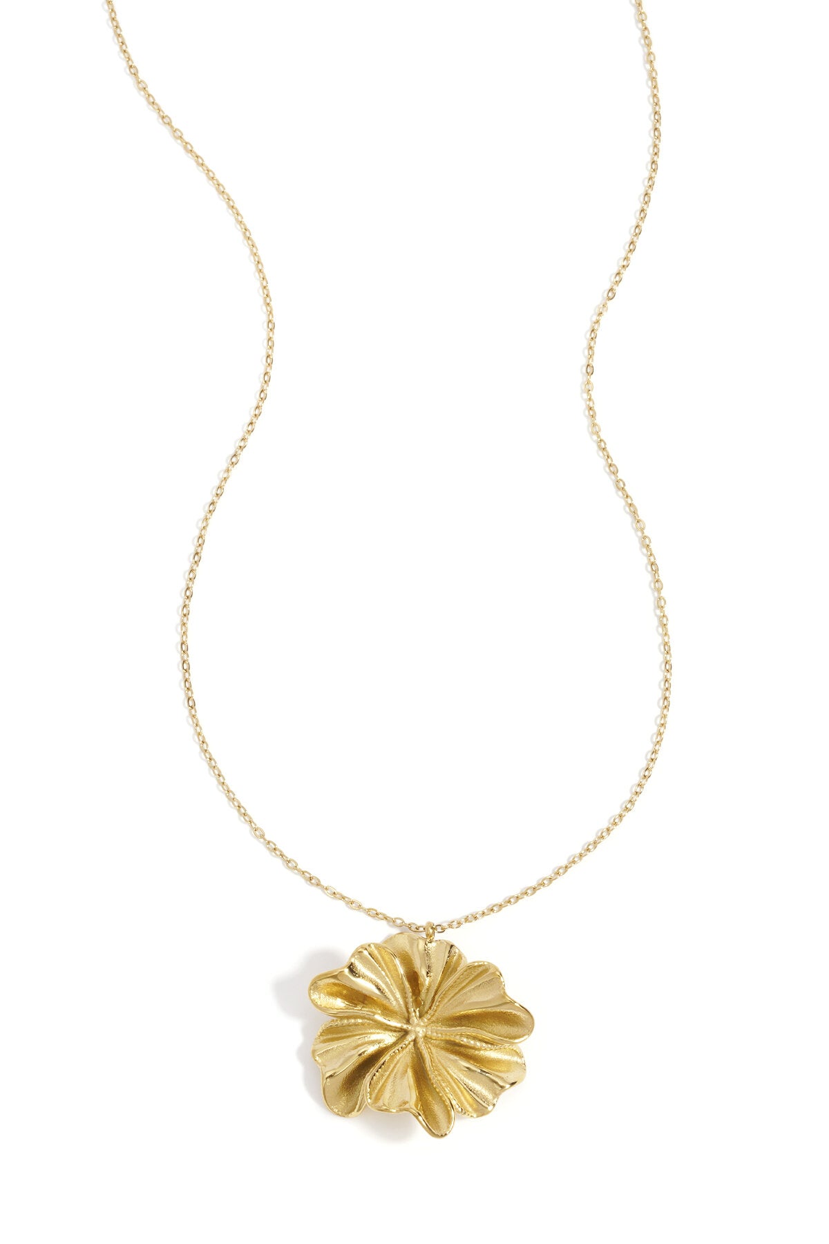 Elegant Flower Pendant Necklace for Daily Wear
