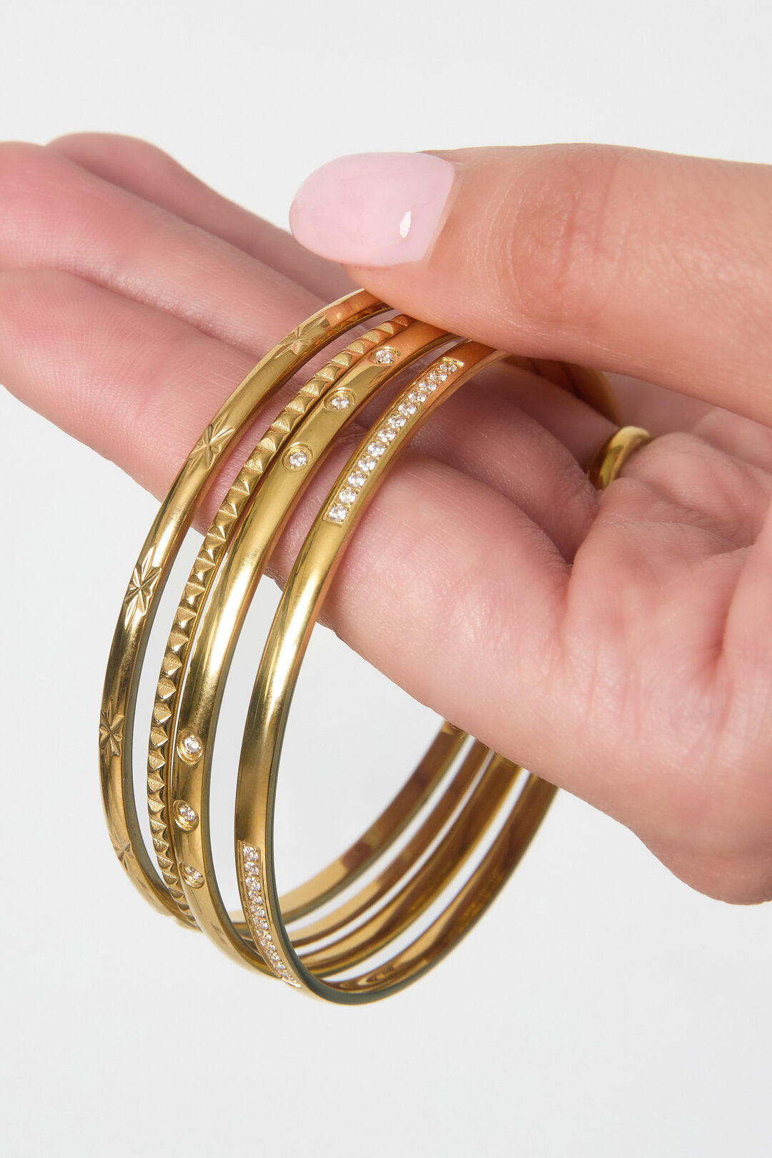 Stylish Stainless Steel Bangle for Everyday Elegance
