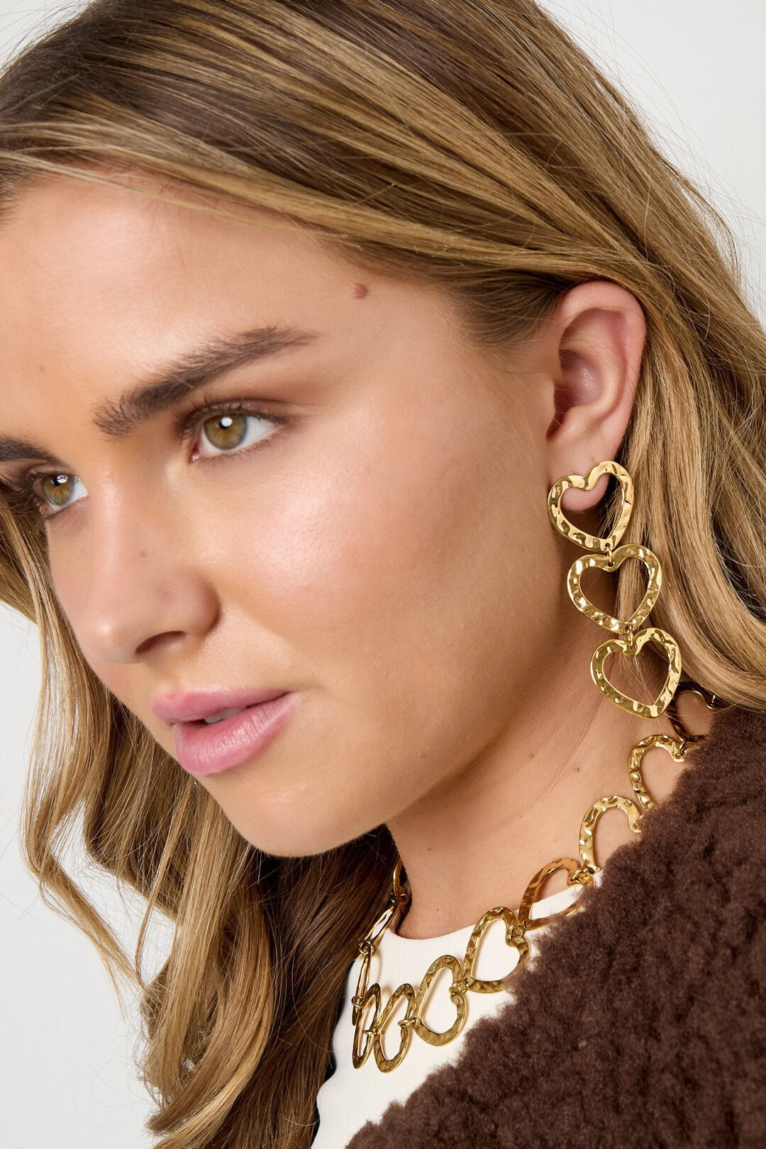 Elegant Heart Dangle Earrings for All Occasions