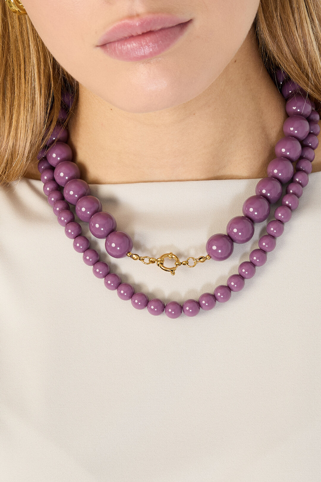 Elegant Resin Beaded Necklace for Everyday Wear
