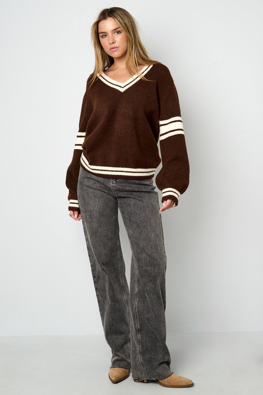 Soft Knitted Sweater for Fall/Winter, Color Clash Design