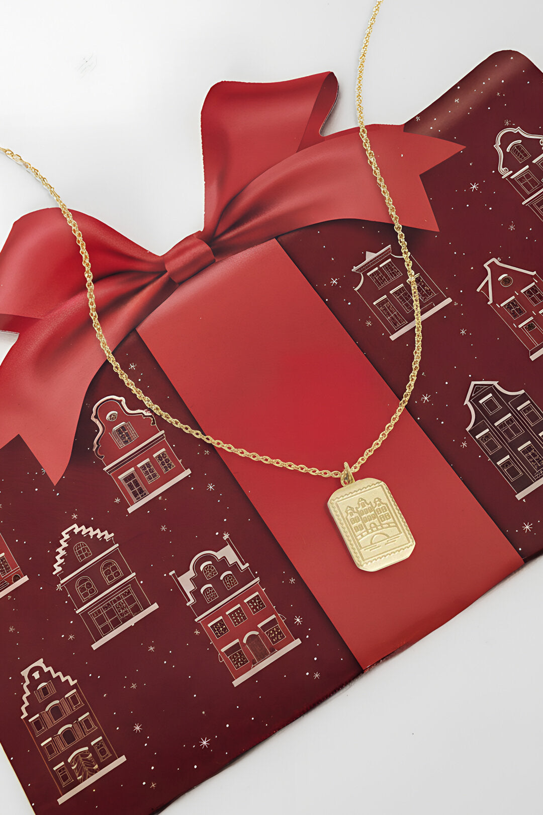 Stylish Short Necklace for Everyday Elegance