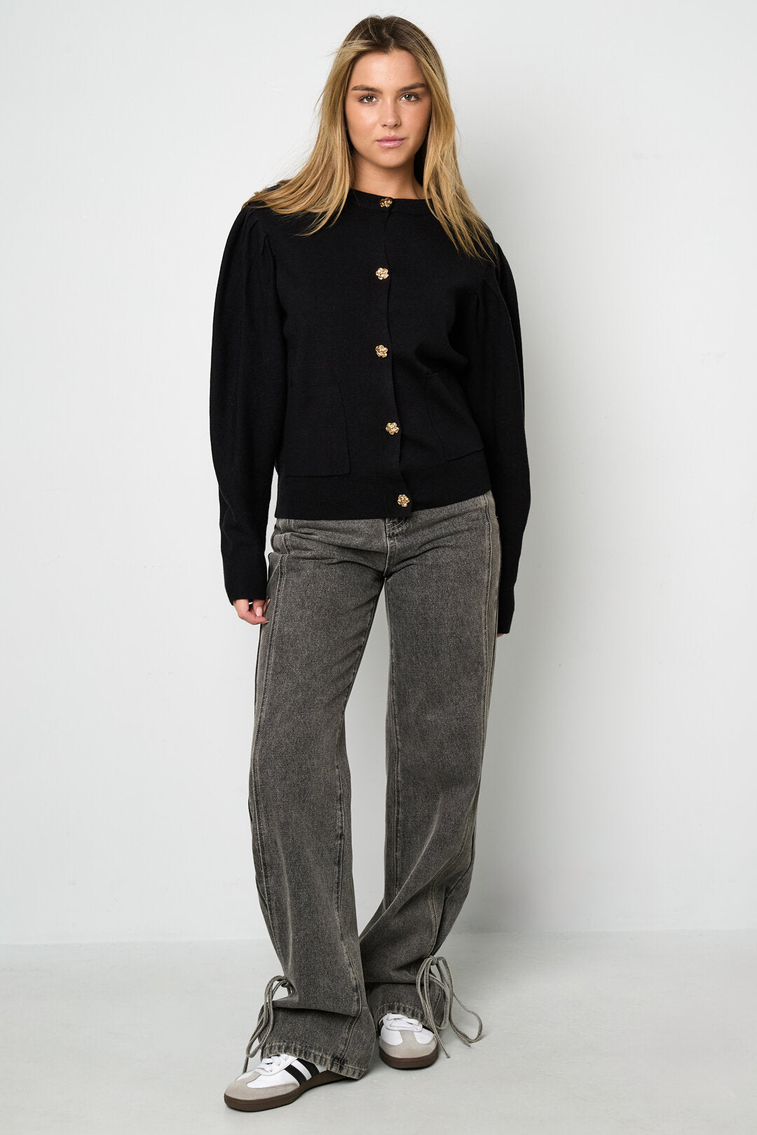 Soft Viscose Knit Cardigan for Cozy Fall Days