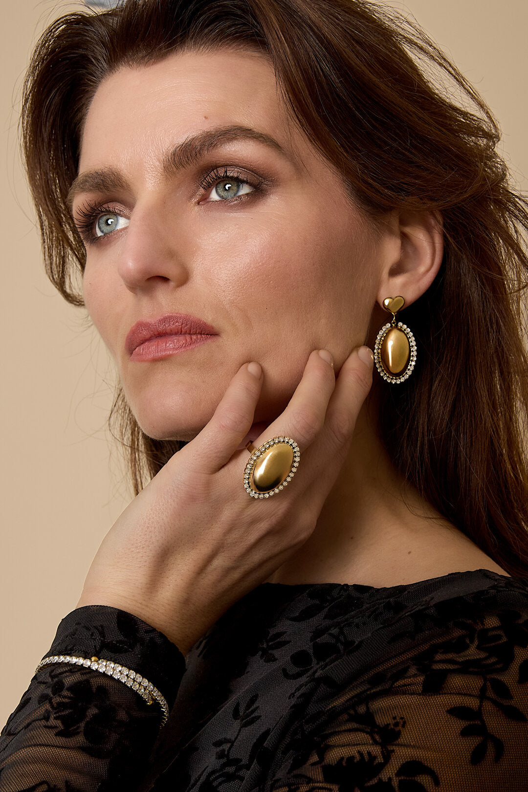 Elegant Gold Drop Earrings for Women | Lumé