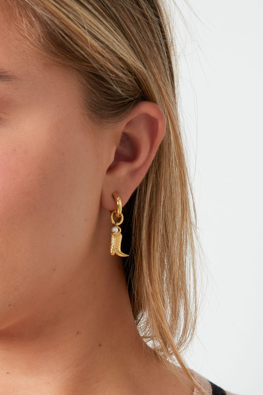 Stylish Drop Earrings for Everyday Glamour
