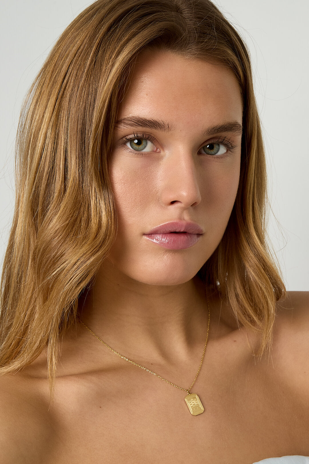 Stylish Short Necklace for Everyday Elegance