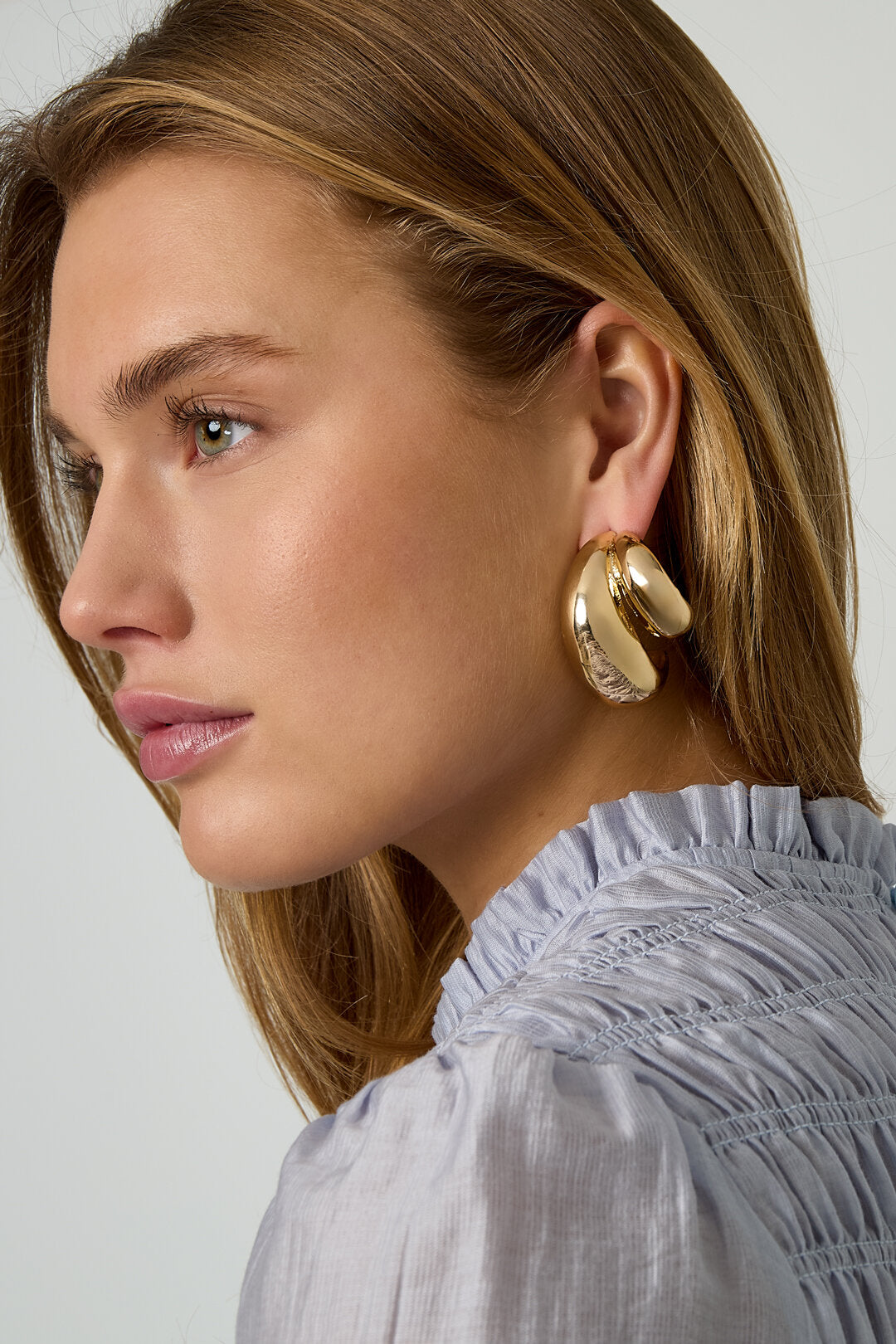 Elegant Gold Color Hoop Earrings for Everyday Style