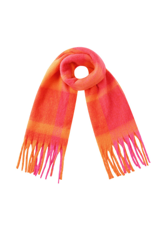 Chic Winter Scarf for Women | Soft & Stylish Plaid