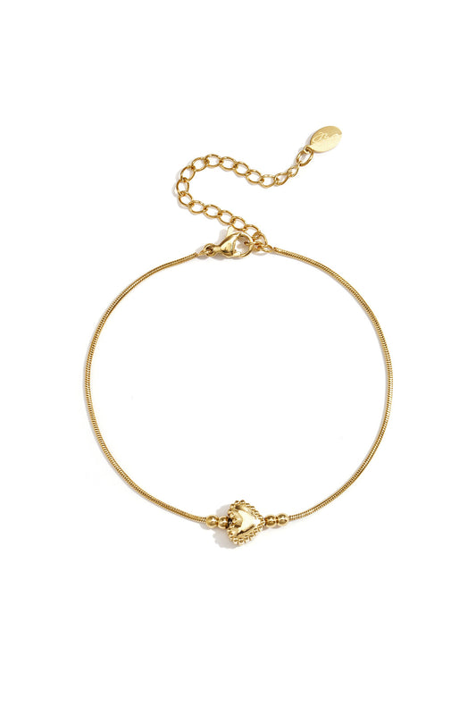Elegant Heart Charm Bracelet for Daily Wear