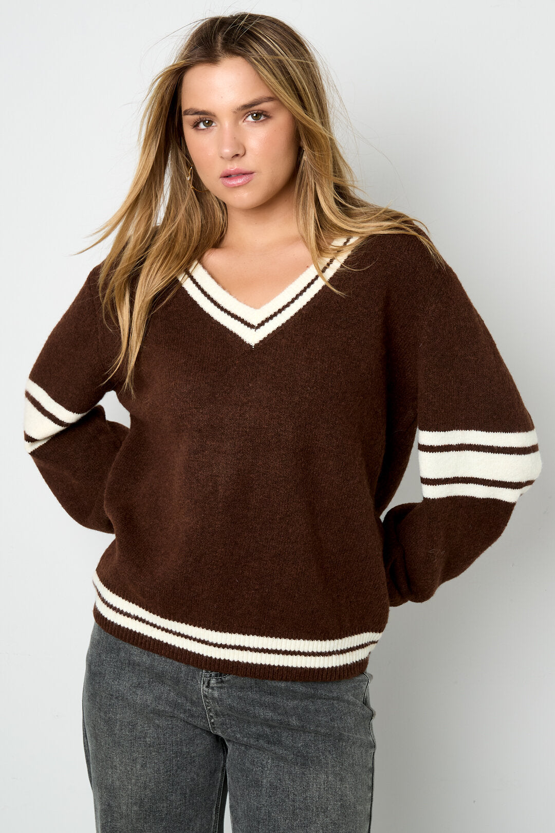 Soft Knitted Sweater for Fall/Winter, Color Clash Design