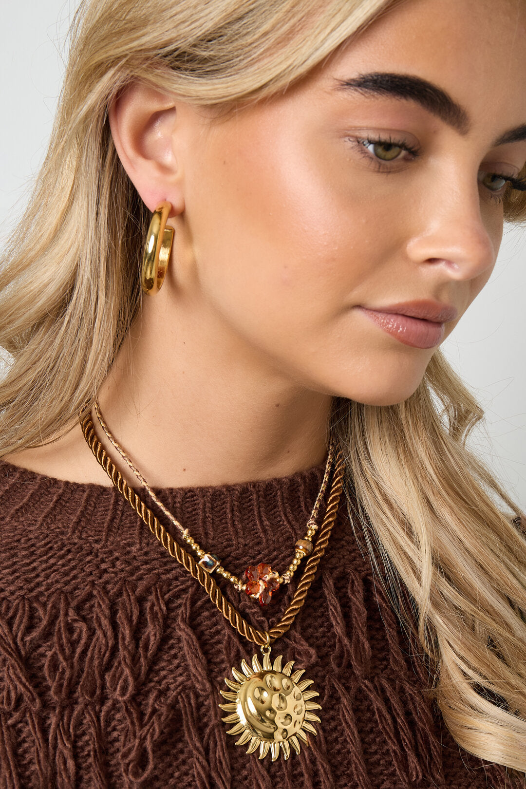 Elegant Beaded Short Necklace for Women, Perfect Fall/Winter Accessory