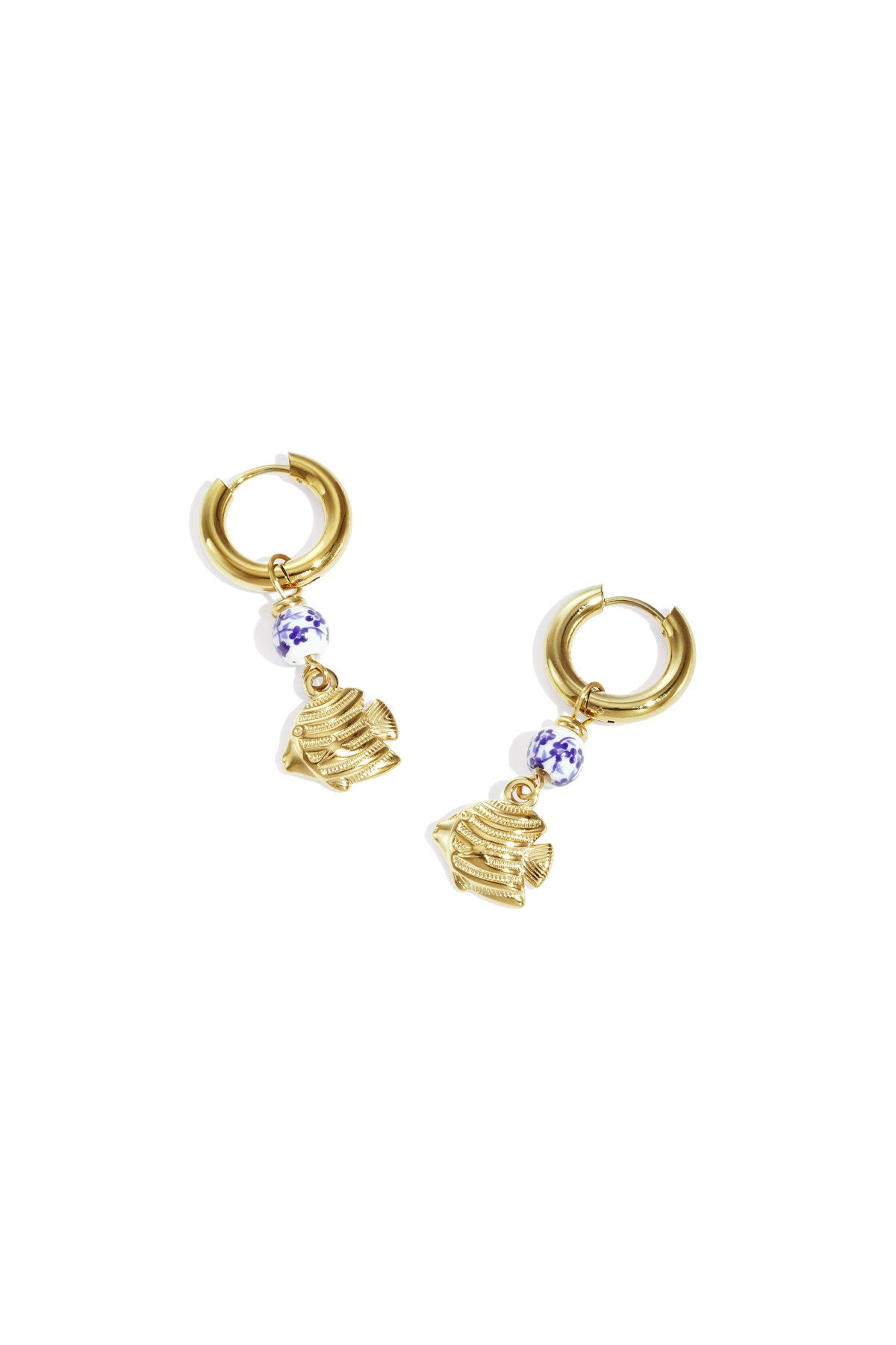 Elegant Gold Dangle Earrings for Spring/Summer