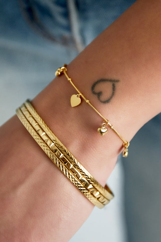 Stylish Stainless Steel Bangle for Everyday Wear