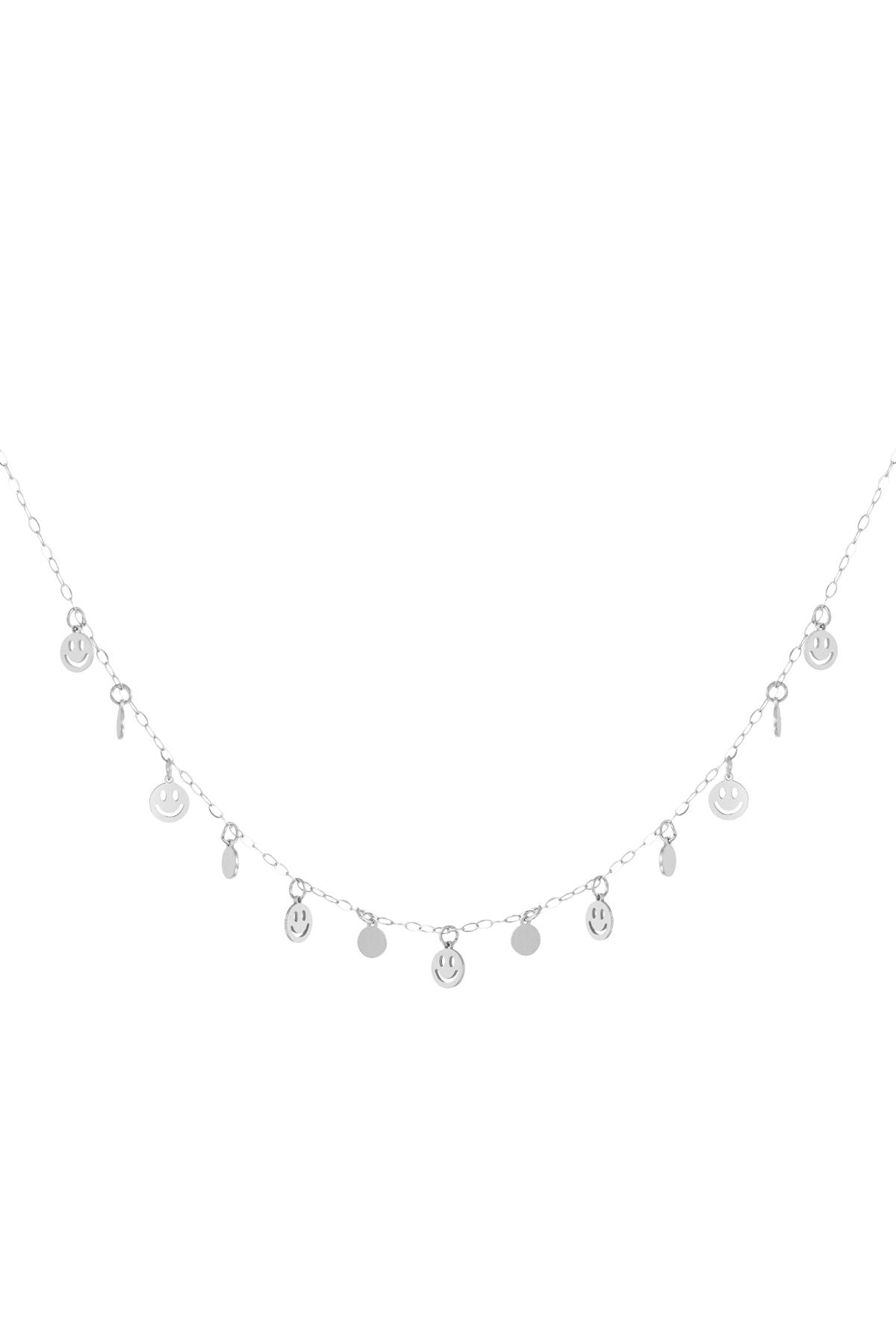 Stylish Smiling Face Pendant Necklace for Everyday Wear