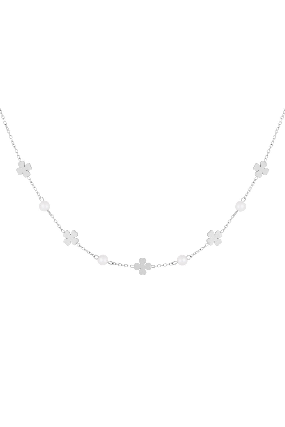 Elegant Clover Pendant Necklace for Everyday Wear