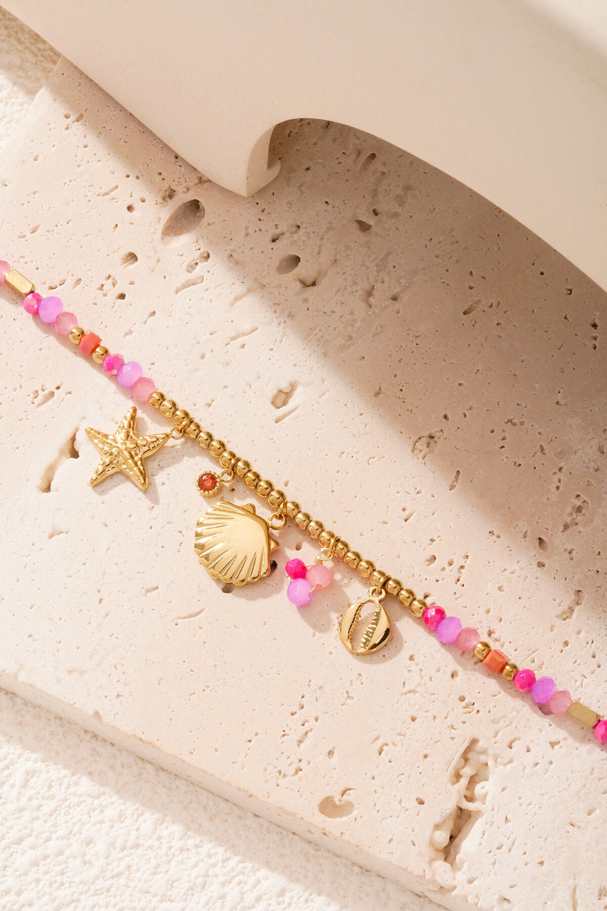 Fuchsia Beaded Necklace: Simple, Elegant, and Versatile