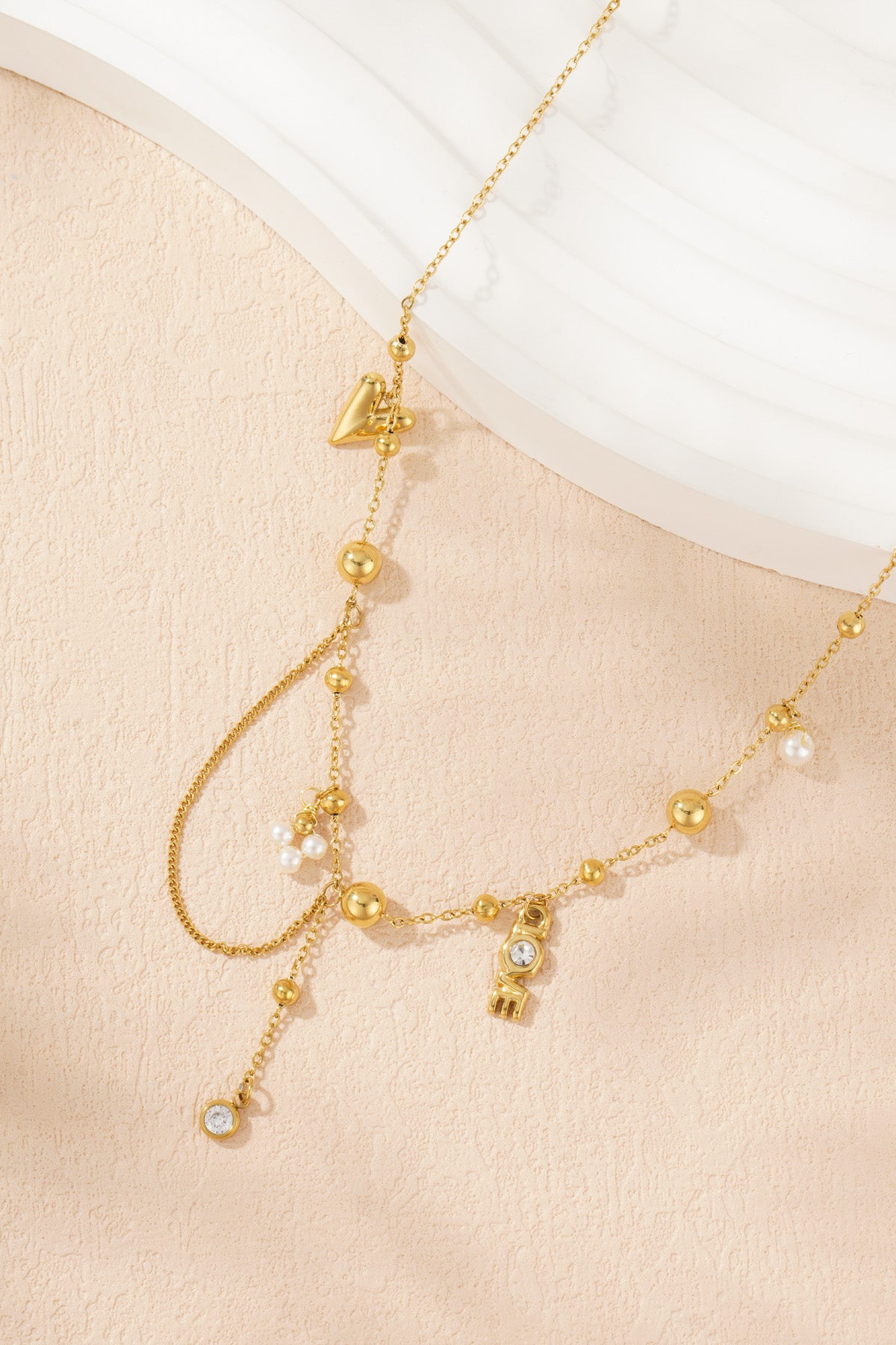 Elegant Irregular Shaped Pendant Necklace - Silver & Gold