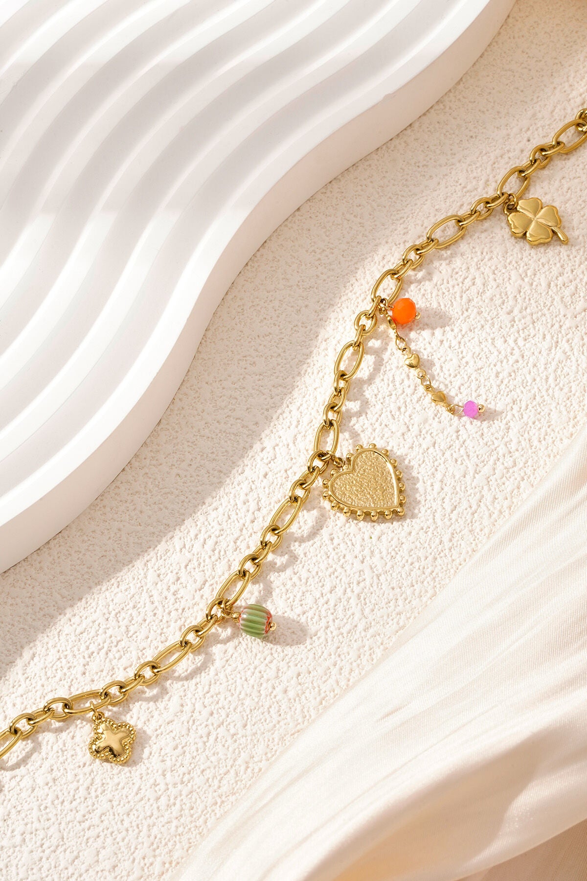 Elegant Gold Heart Pendant Necklace for Women