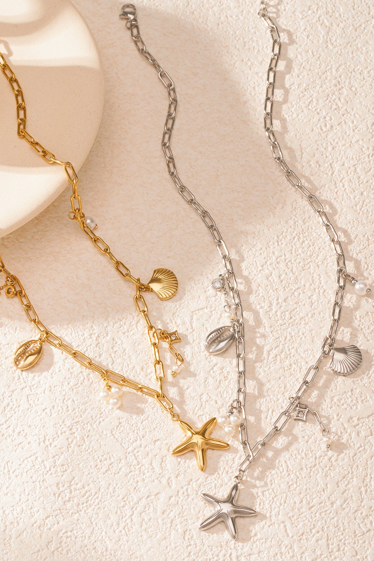 Elegant Oceanic Style Pendant Necklace for Spring/Summer