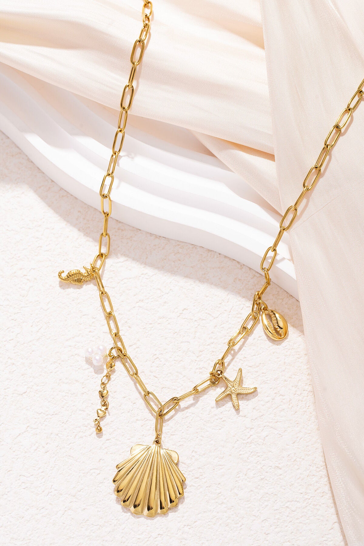 Elegant Gold Colored Clavicle Necklace for Women