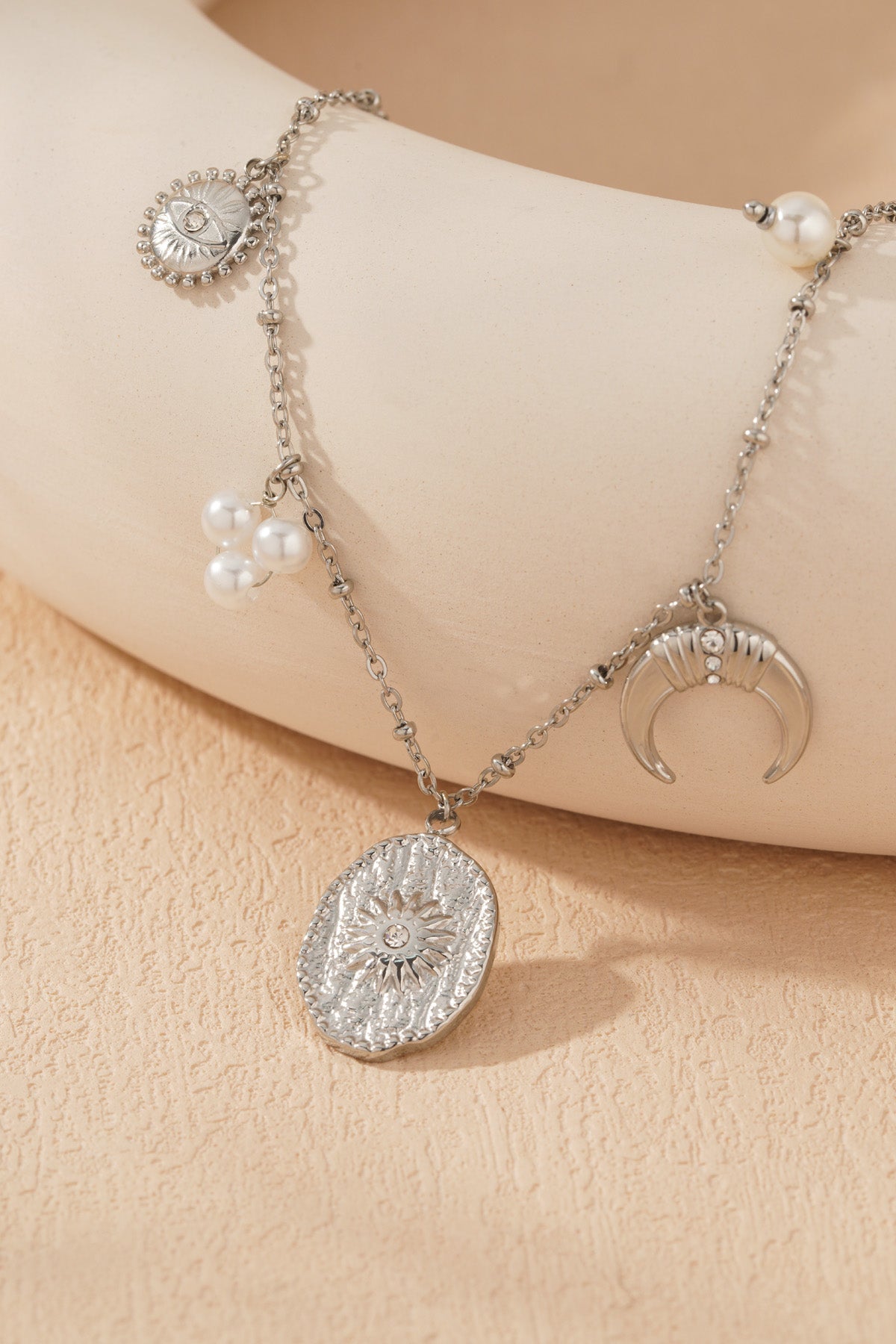 Elegant Irregular Shaped Pendant Necklace for Women