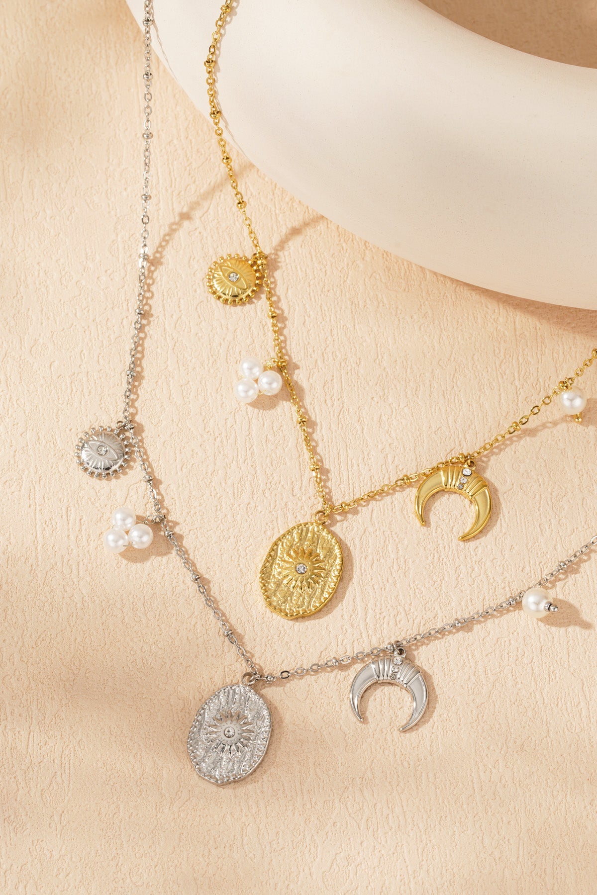 Elegant Irregular Shaped Pendant Necklace for Women
