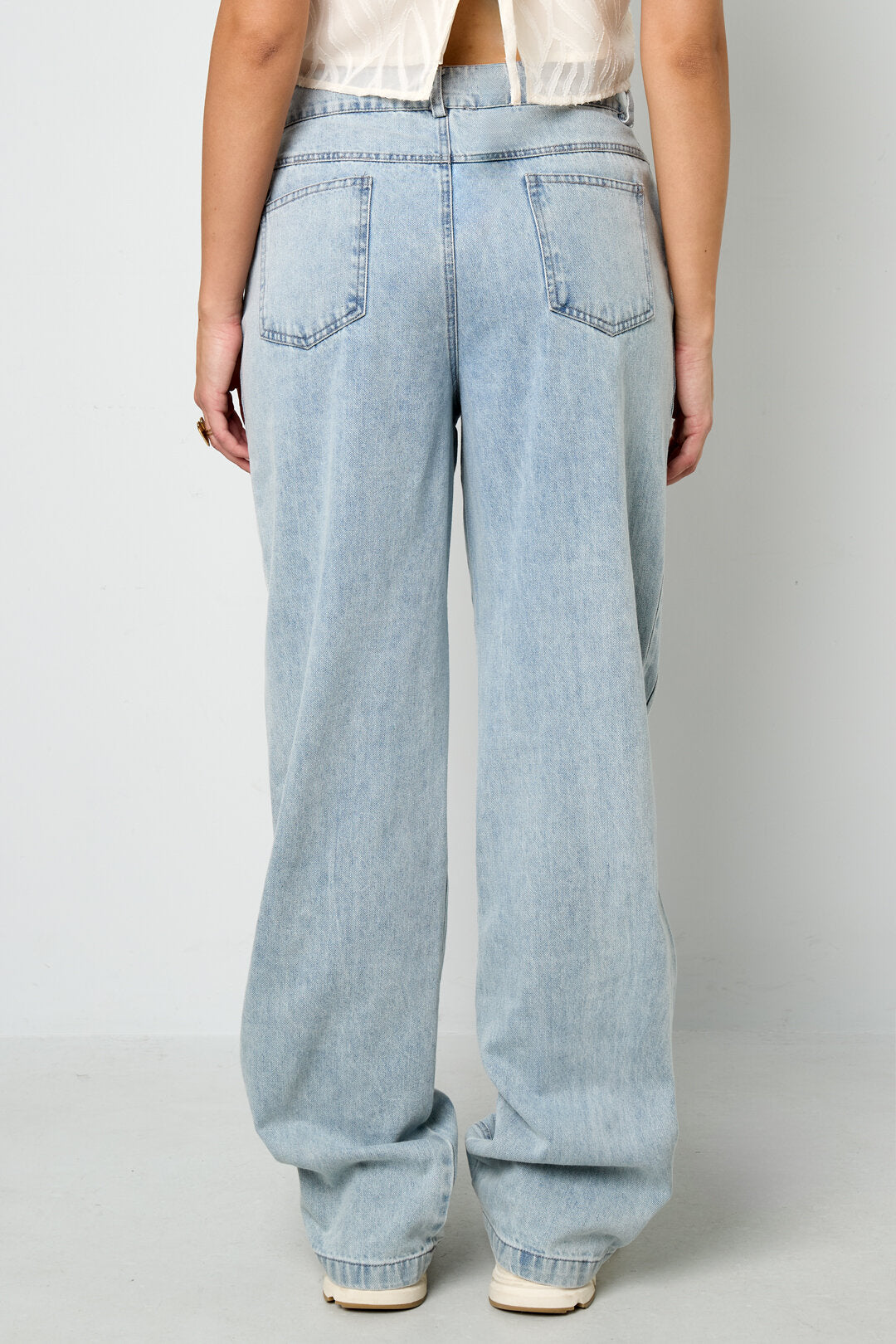 Comfortable Light Indigo Denim Pants for All Fits