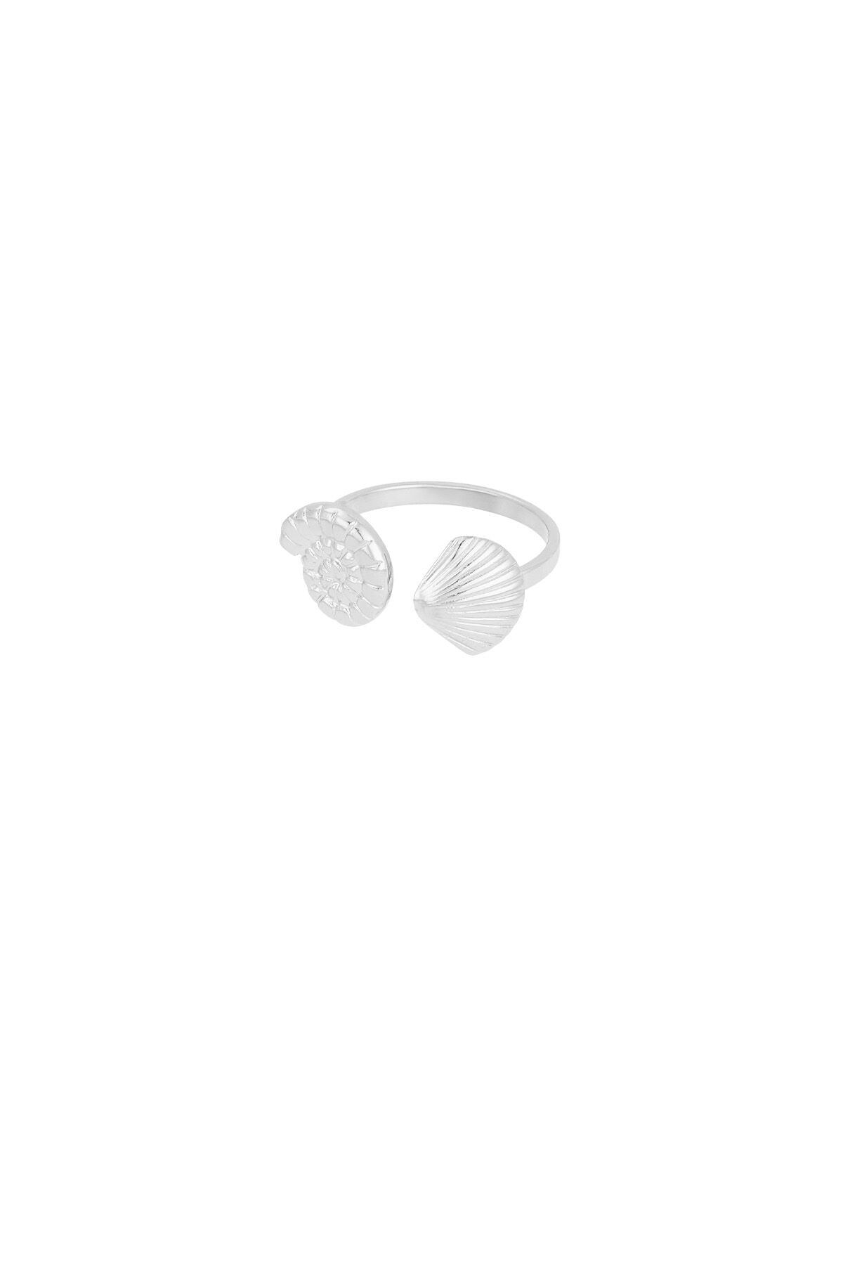 Elegant Statement Rings in Silver & Gold