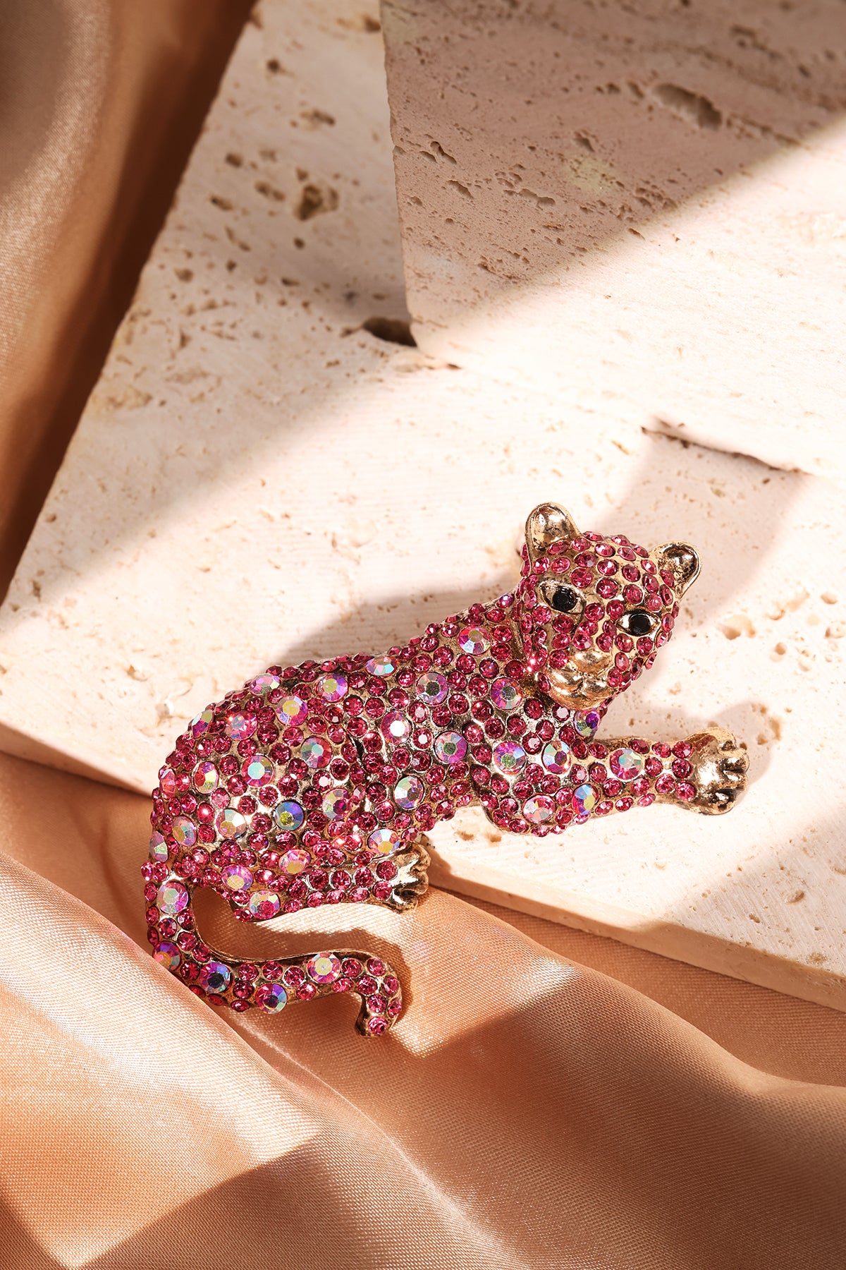 Elegant Fuchsia Brooch - Alloy Charm for All Occasions