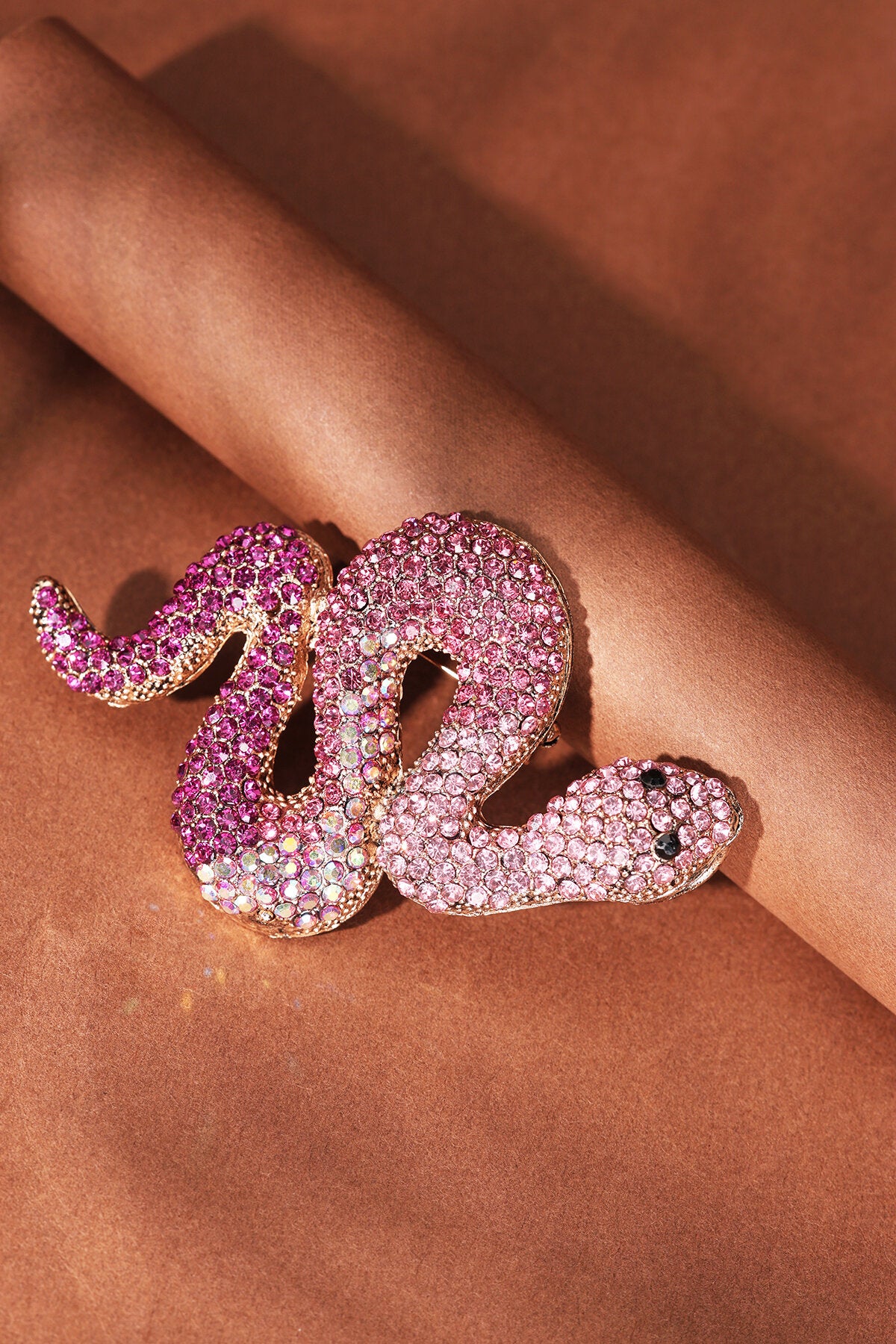 Chic Alloy Brooch in Pink and Orange for Elegant Looks