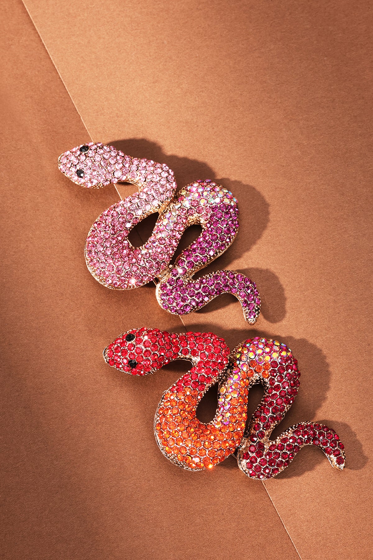 Chic Alloy Brooch in Pink and Orange for Elegant Looks