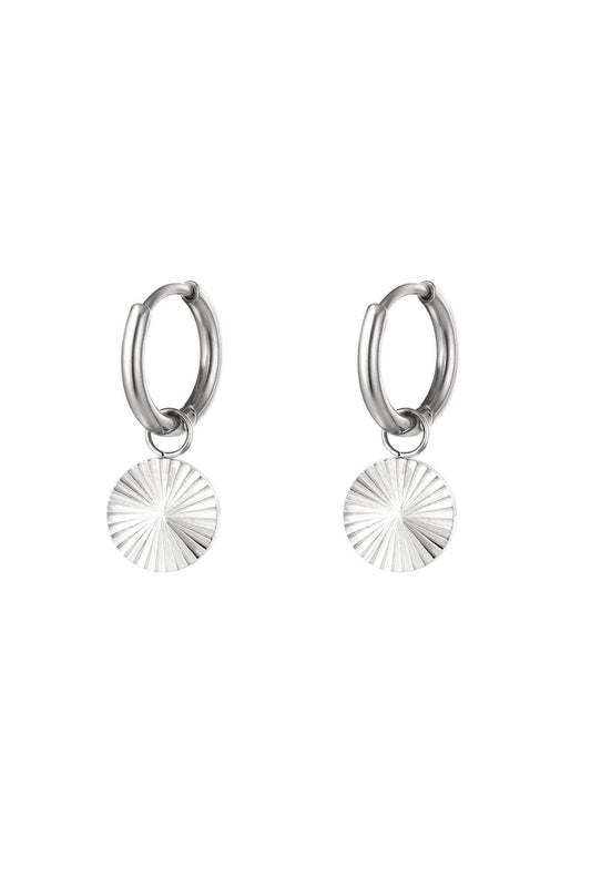 Elegant Drop Earrings in Silver and Gold