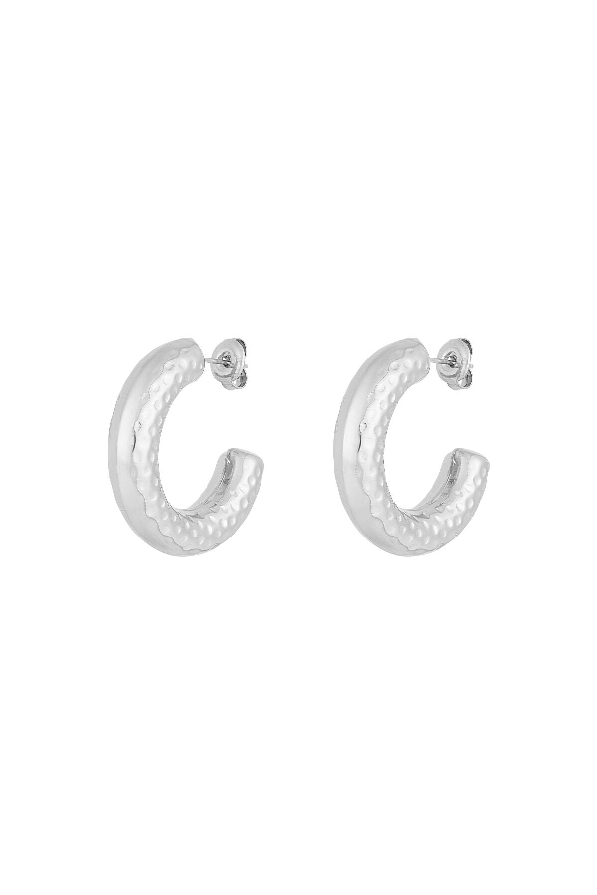 Elegant Basic Hoop Earrings in Silver and Gold