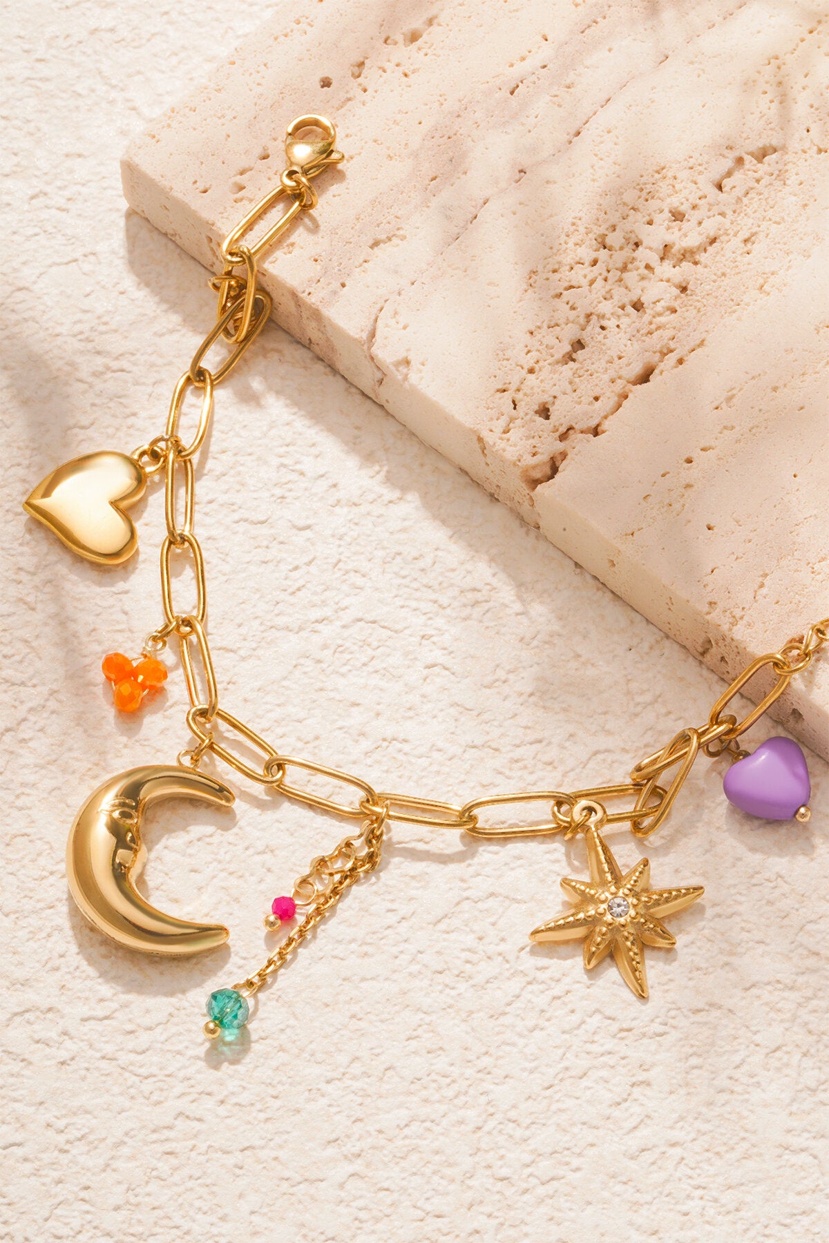 Elegant Gold Charm Bracelet for Stylish Statements