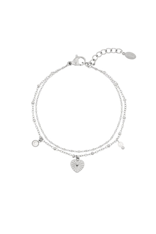 Elegant Heart Charm Bracelet for Everyday Style