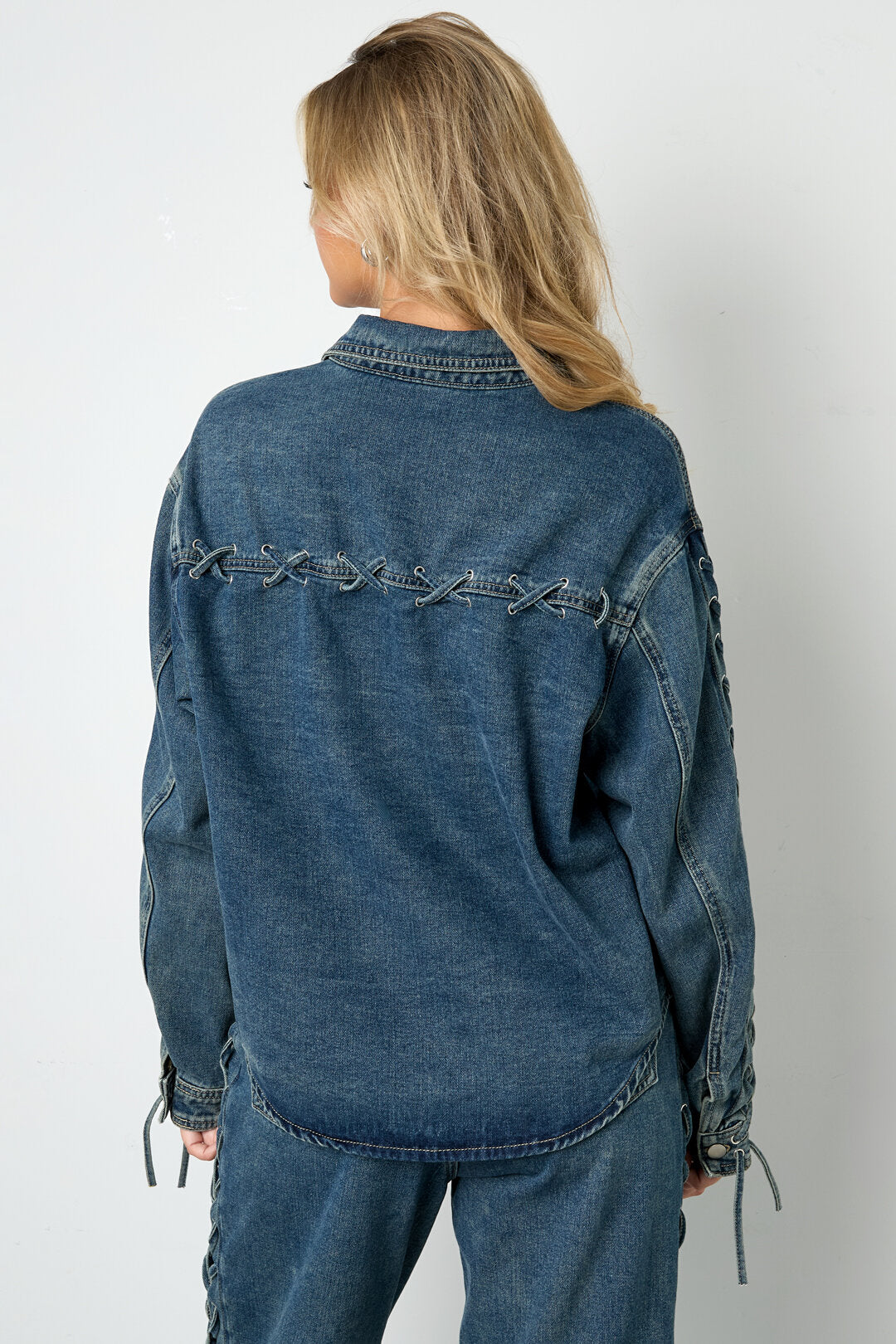 Stylish All-Fit Denim Jacket in Blue and Beige