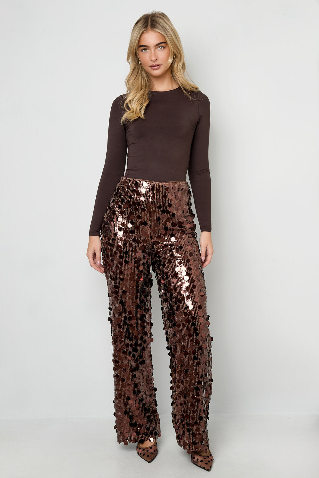 Elegant Straight Pants for All Fits