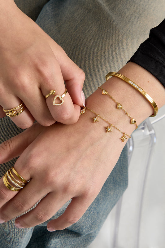 Elegant Heart Charm Bracelet for Daily Wear