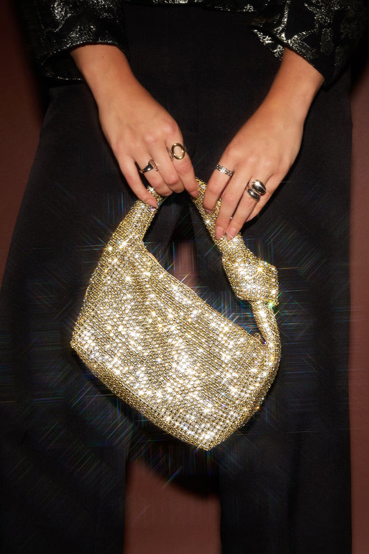 Elegant Luxurious Handbag for Women - All Fit, Solid Colors