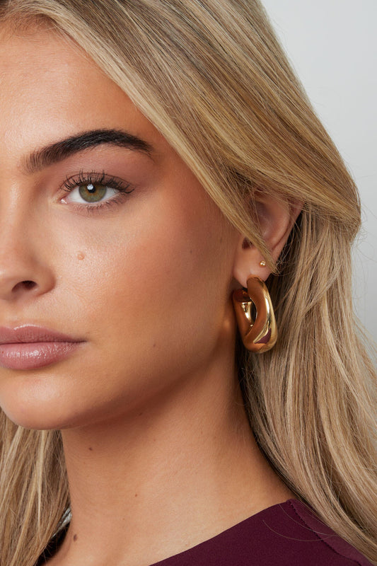 Stylish Stainless Steel Hoop Earrings for Everyday Wear