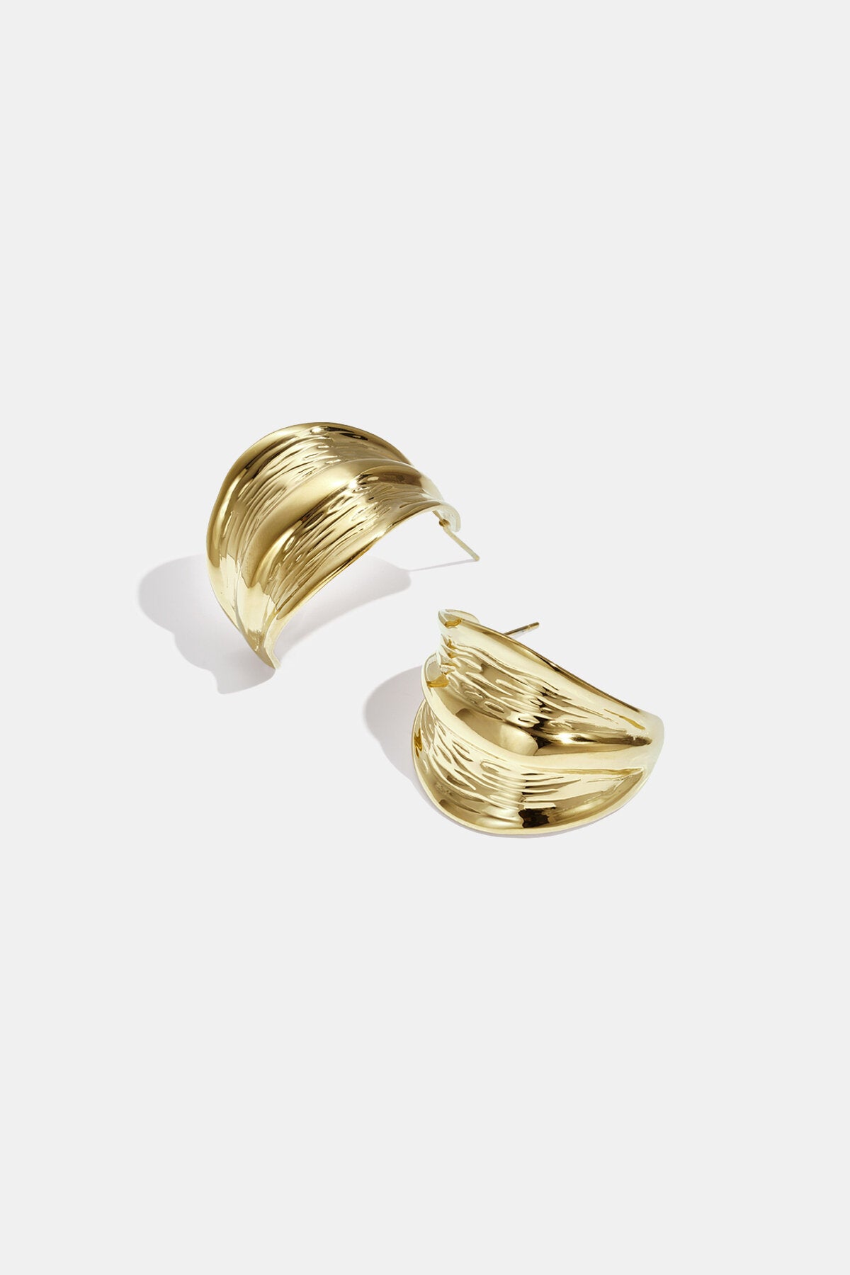 Stylish Gold Hoop Earrings for Everyday Wear