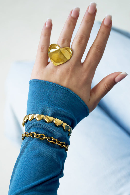 Elegant Heart Cuff Bracelet for All Occasions
