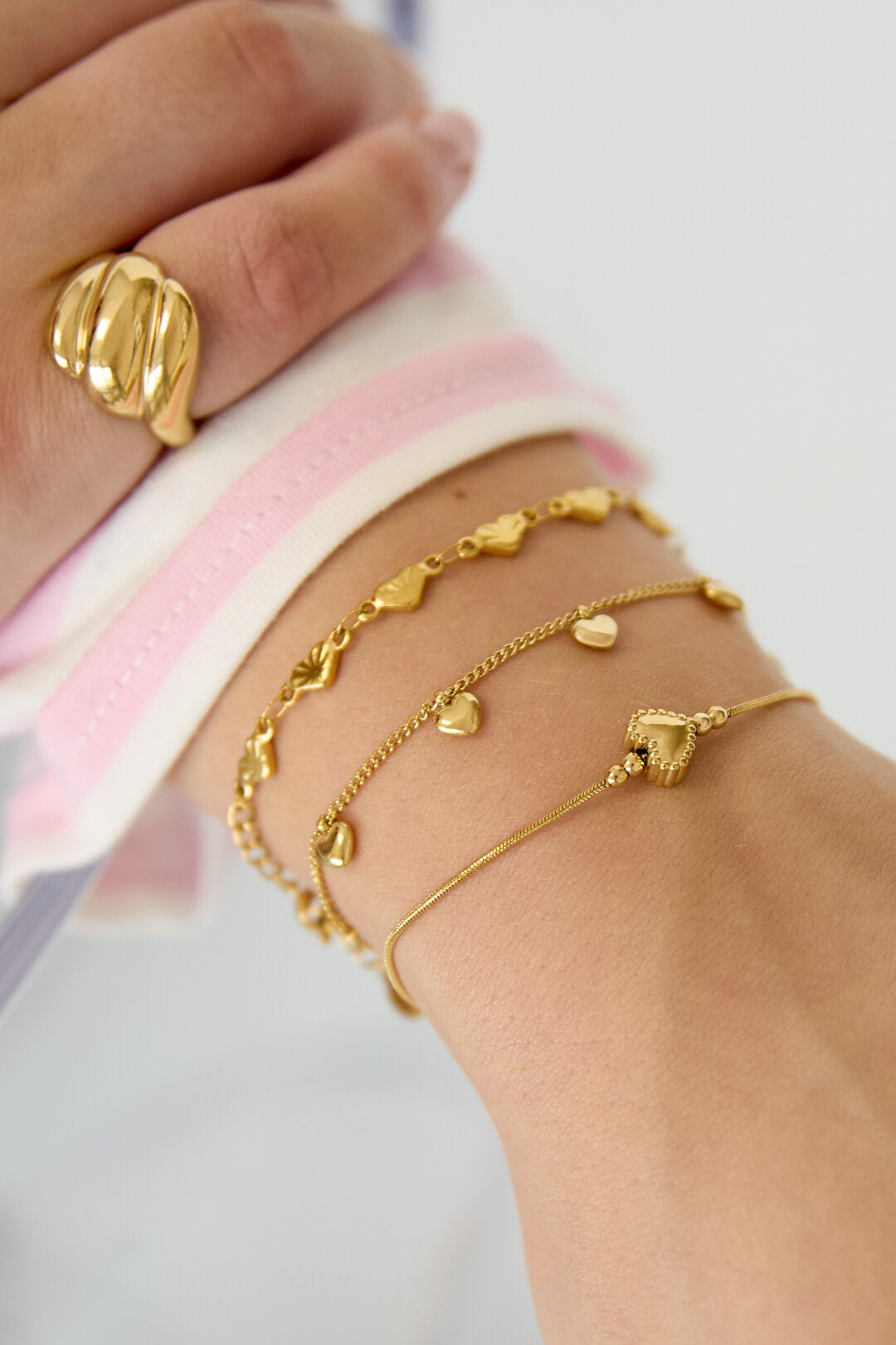 Elegant Heart Charm Bracelet for Everyday Style