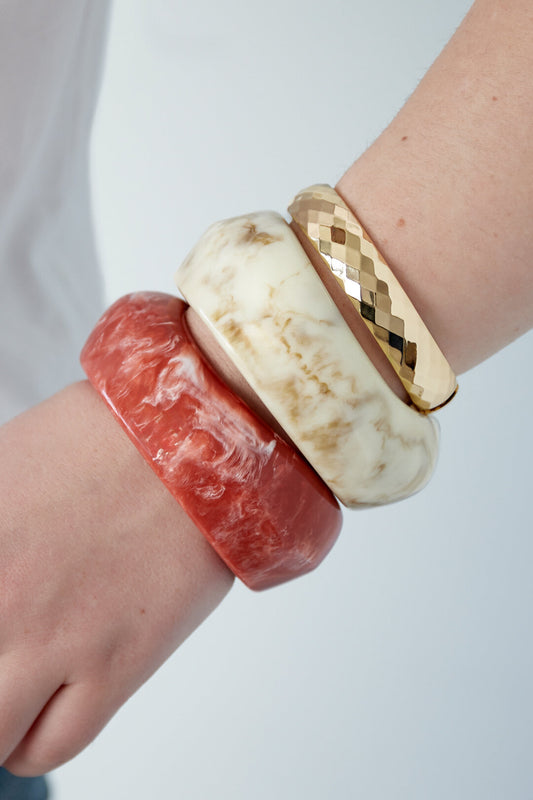 Chic All-Fit Acrylic Bangles for Everyday Style
